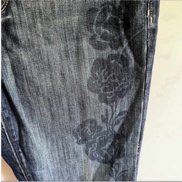 White House Black Market Blanc jeans blue bootcut floral fading - Picture 2 of 8